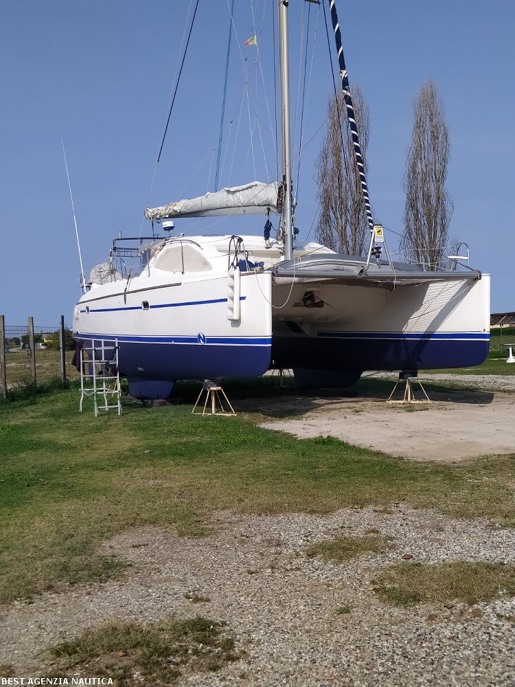 Dufour Yachts NAUTITECH 395 