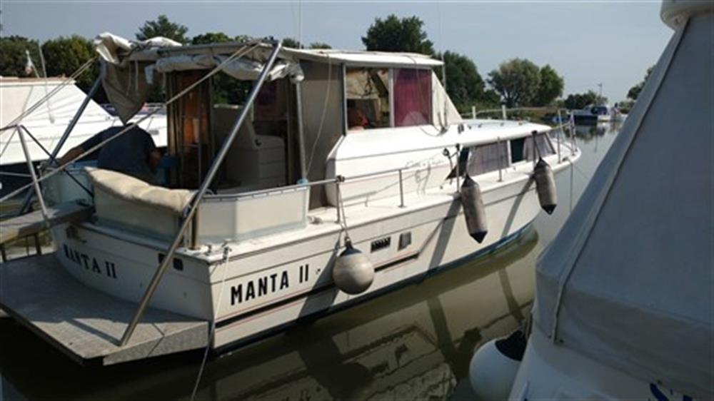 Chris Craft Chris Craft 31 COMMANDER